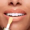 CLARINS LIP COMFORT OIL שמן לטיפוח השפתיים - 01