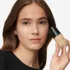 GIORGIO ARMANI DESIGNER GLOW מייק אפ מעניק לעור מראה זוהר ורענן 4