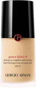 GIORGIO ARMANI POWER FABRIC ULTRA מייק אפ עמיד במיוחד במרקם קלילי גימור מאט 02