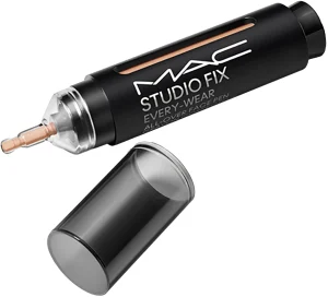 MAC STUDIO FIX WEAR ALL-OVER עט קונסילר ומייקאפ - NC15