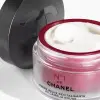 CHANEL N°1 DE CHANEL RICH REVITALIZING CREAM קרם מחליק מחדש מזין ומגן מפני החורף - במרקם עשיר